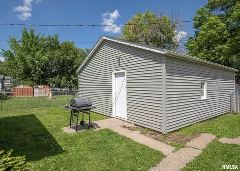 1820 3rd St, Moline, IL 61265 photo 14