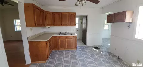 1801 16th Ave, Viola, IL 61486 photo 11