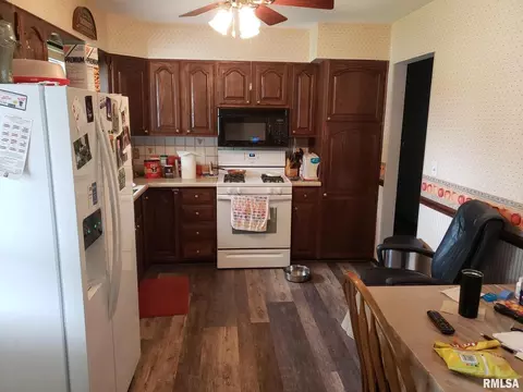 5204 8th Ave, Moline, IL 61265 photo 3