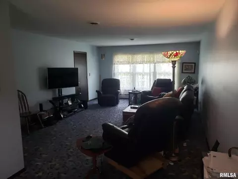 5204 8th Ave, Moline, IL 61265 photo 2