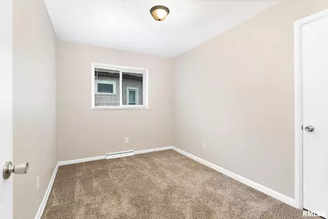 1125 26th St, Moline, IL 61265 photo 9