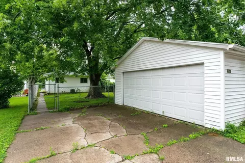 1125 26th St, Moline, IL 61265 photo 22