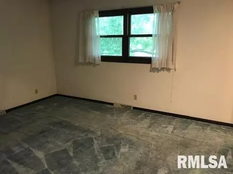 204 Causemaker Dr, Atkinson, IL 61235 photo 12
