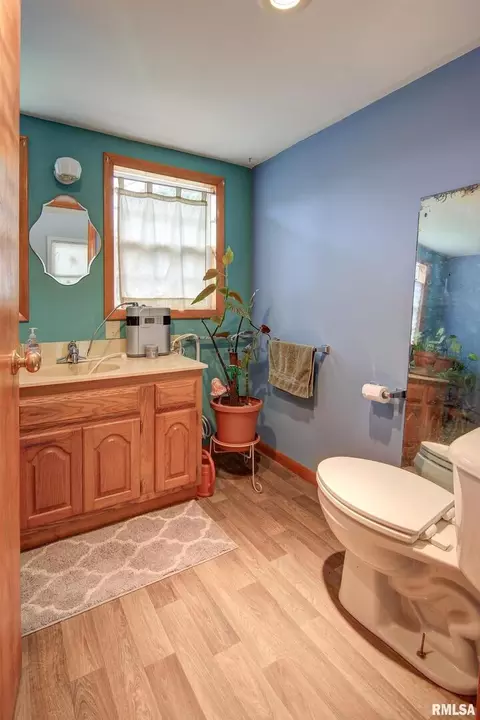 1705 Circle Dr E, Clinton, IA 52732 photo 7