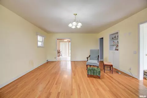 1705 Circle Dr E, Clinton, IA 52732 photo 9