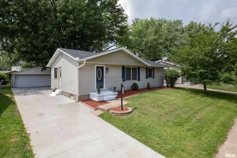 3527 38th St, Moline, IL 61265 photo 2