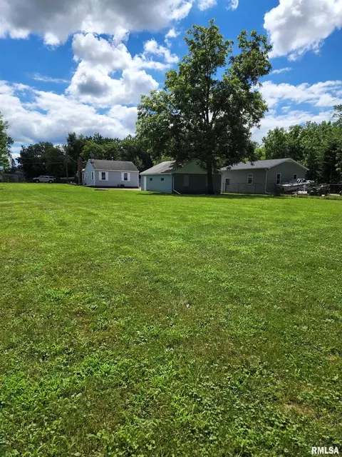 3825 47th Ave, Moline, IL 61265 photo 6