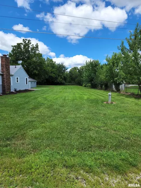 3825 47th Ave, Moline, IL 61265 photo 5