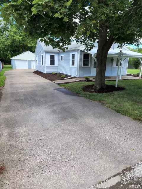 3825 47th Ave, Moline, IL 61265 photo 1