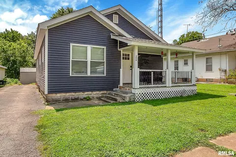 506 Grant St, Dowell, IL 62927 photo 2