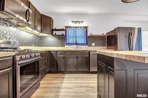 506 Grant St, Dowell, IL 62927 photo 8