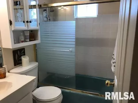 1607 W Maplewood St, Marion, IL 62959 photo 6