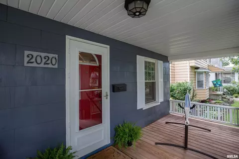 2020 3rd St, Moline, IL 61265 photo 3