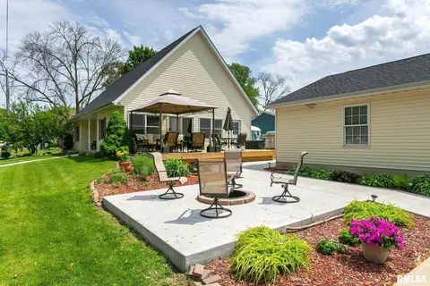 104 4th St, Hampton, IL 61256 photo 35