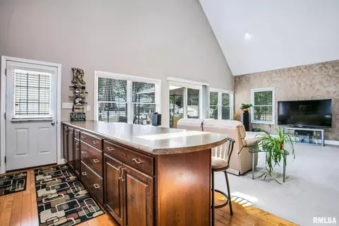104 4th St, Hampton, IL 61256 photo 7