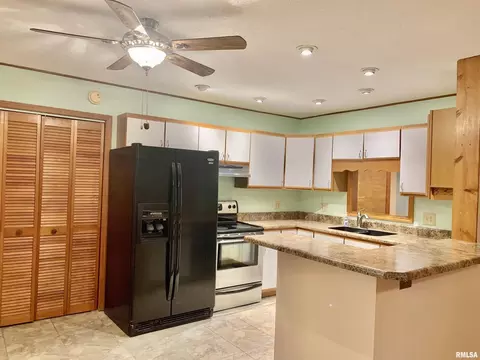 6633 Roberts Rd, Marion, IL 62959 photo 14