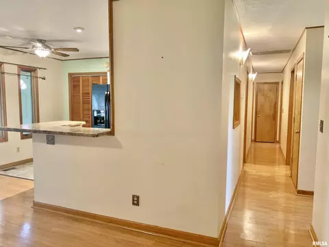 6633 Roberts Rd, Marion, IL 62959 photo 17