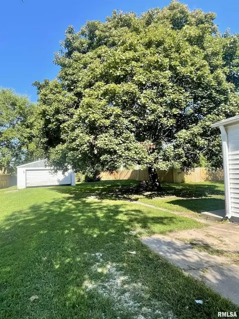 1905 11th St, Viola, IL 61486 photo 5