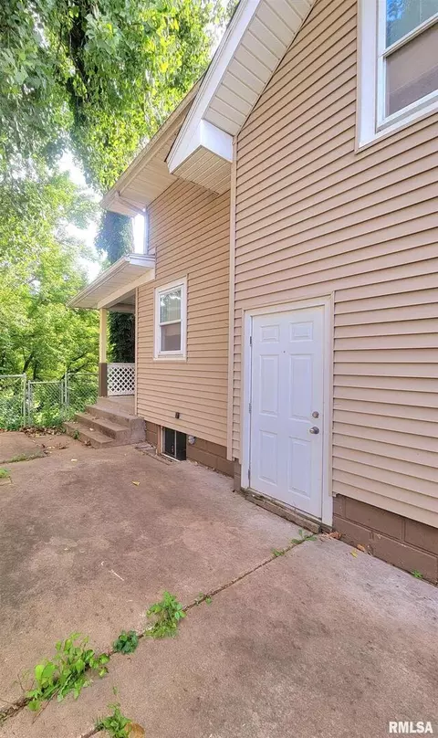 2419 12th Ave, Moline, IL 61265 photo 4