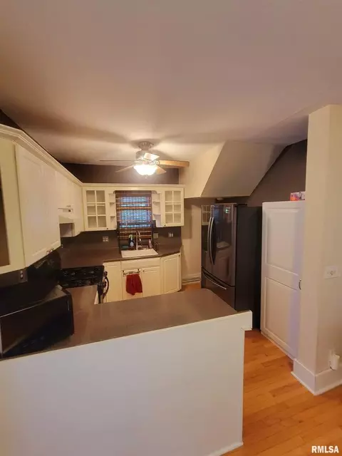 2419 12th Ave, Moline, IL 61265 photo 8