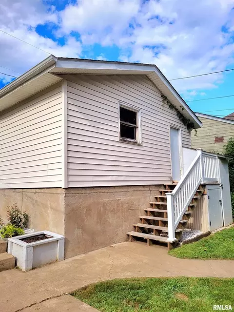 2419 12th Ave, Moline, IL 61265 photo 32