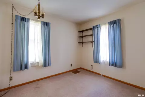1115 48th St, Moline, IL 61265 photo 11