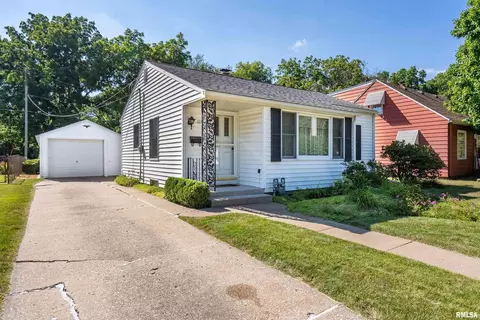 1115 48th St, Moline, IL 61265 photo 2