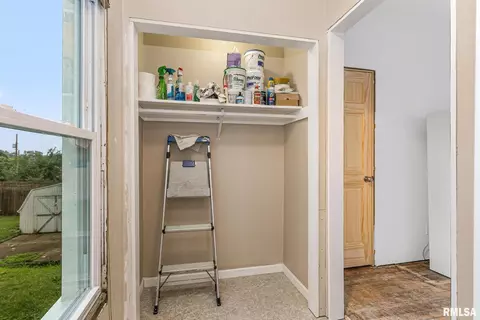 142 5th St, Silvis, IL 61282 photo 10