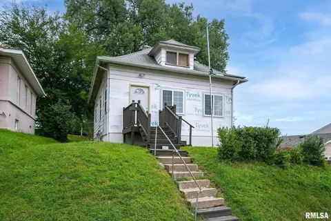 142 5th St, Silvis, IL 61282 photo 1