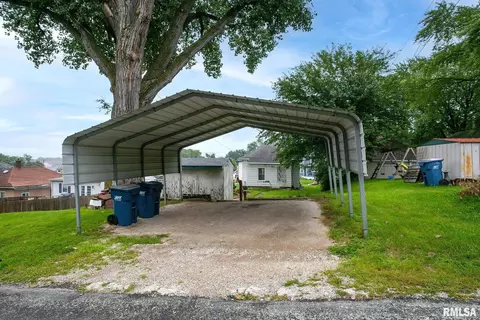 142 5th St, Silvis, IL 61282 photo 17