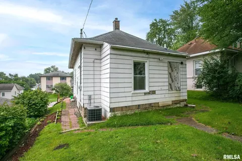 142 5th St, Silvis, IL 61282 photo 15