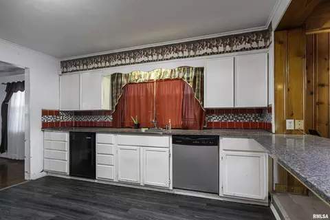 708 S Aikman St, Marion, IL 62959 photo 6