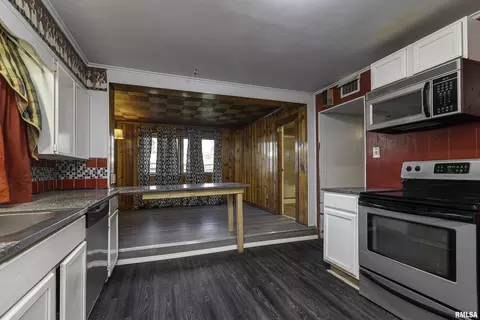 708 S Aikman St, Marion, IL 62959 photo 8