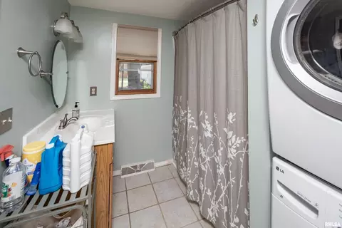 2028 14th St, Moline, IL 61265 photo 17