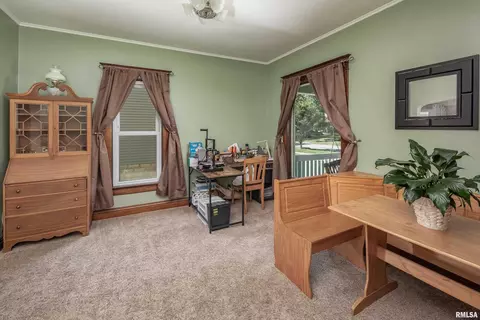2028 14th St, Moline, IL 61265 photo 8