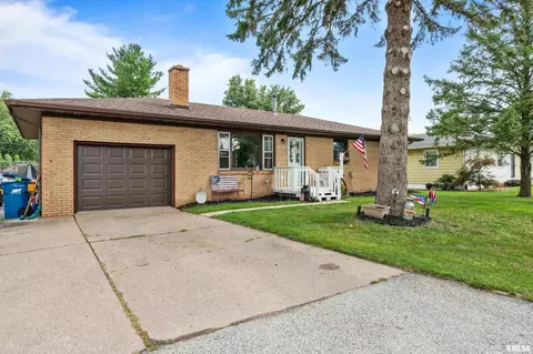 609 3rd St, Sherrard, IL 61281 photo 2