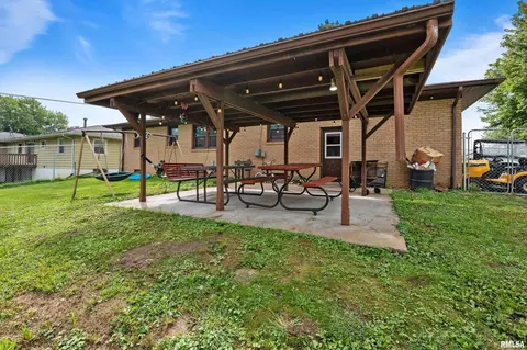 609 3rd St, Sherrard, IL 61281 photo 17