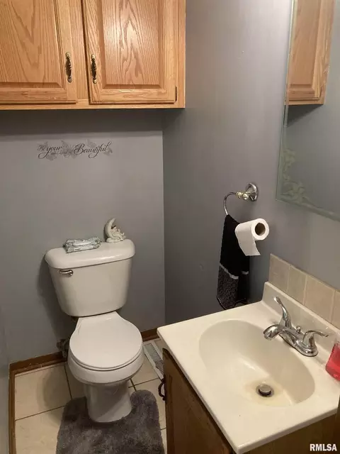 711 5th Ave, Silvis, IL 61282 photo 14