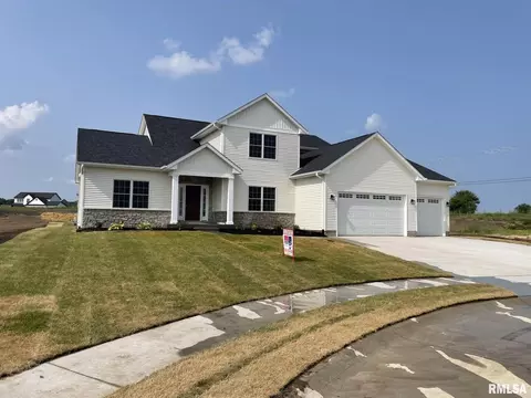 106 Colonial Ct, Eldridge, IA 52748