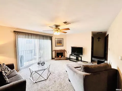 3069 4th St #9, Moline, IL 61265 photo 5