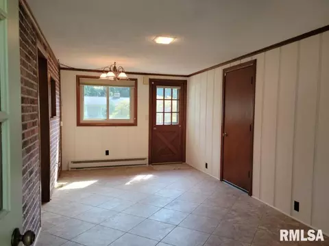 1907 46th St, Moline, IL 61265 photo 8