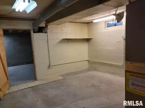 1907 46th St, Moline, IL 61265 photo 35