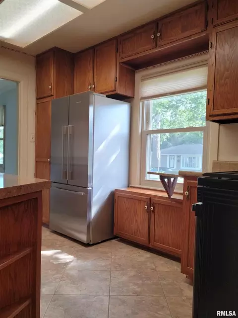 1907 46th St, Moline, IL 61265 photo 15