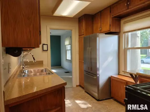 1907 46th St, Moline, IL 61265 photo 13