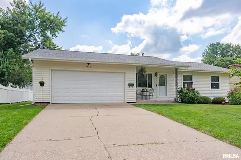 1418 18th Ave, Silvis, IL 61282 photo 1