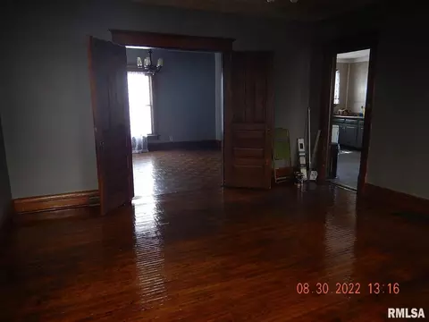 207 Elliott St, Kewanee, IL 61443 photo 5