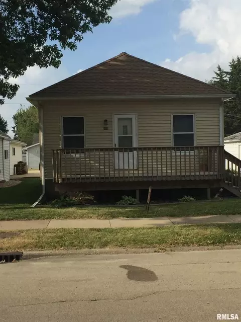 608 13th Ave, Fulton, IL 61252 photo 2