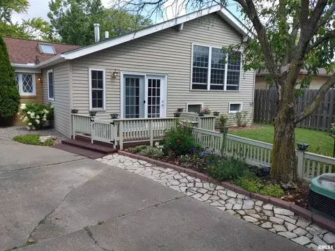 4814 27th Ave, Moline, IL 61265 photo 4
