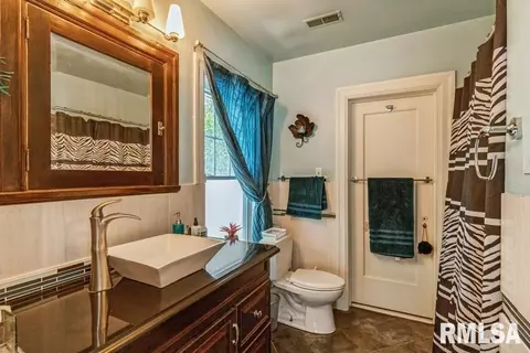1100 13th St, Moline, IL 61265 photo 37