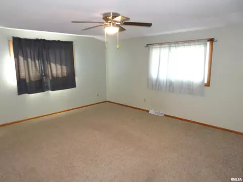 19501 E 1950th St, Atkinson, IL 61235 photo 4